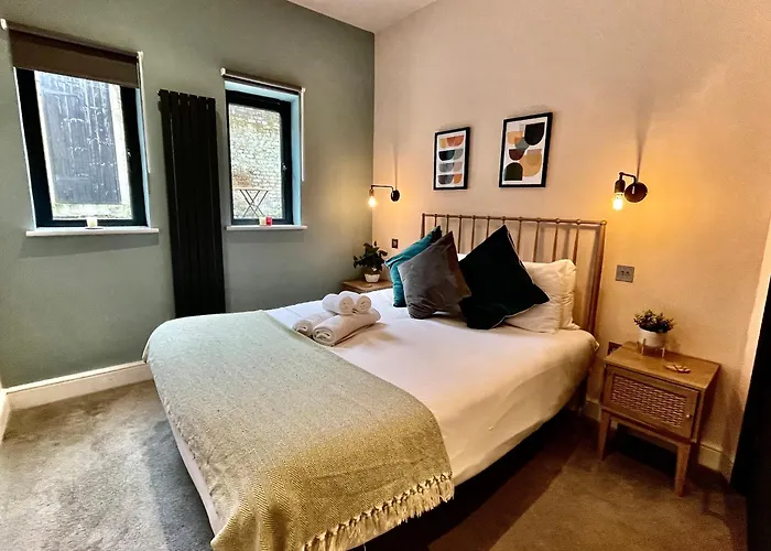Pillow Menu! 1 Bed Garden Flat Finsbury Park