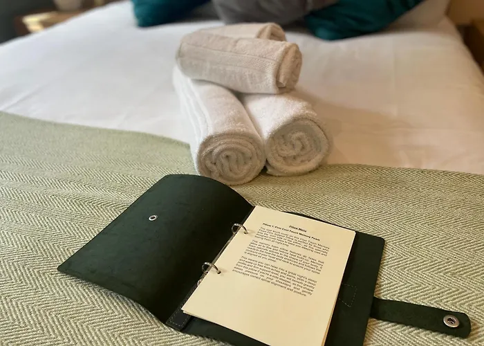 Pillow Menu! 1 Bed Garden Flat Finsbury Park