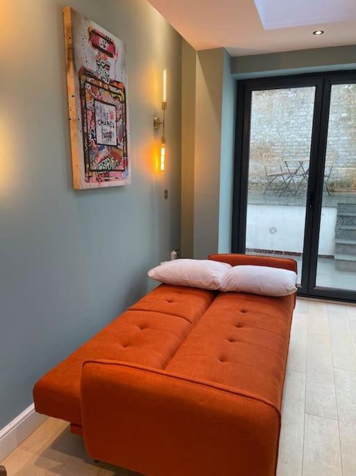 Pillow Menu! 1 Bed Garden Flat Finsbury Park * London