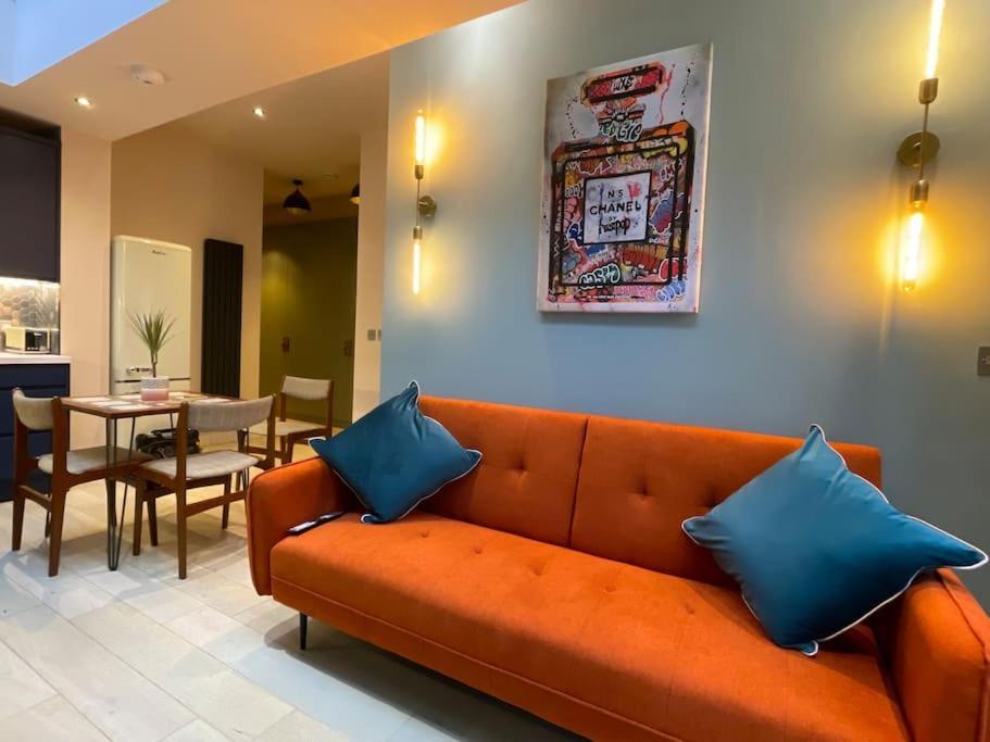 Pillow Menu! 1 Bed Garden Flat Finsbury Park Apartment